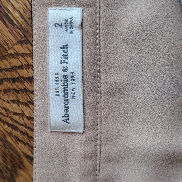 NWOT Abercrombie lace overlay mini skirt - Picture 3 of 5